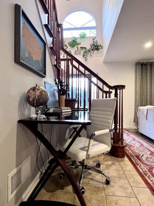 Spacious Retreat Close To Nature Bloomingdale Ngoại thất bức ảnh